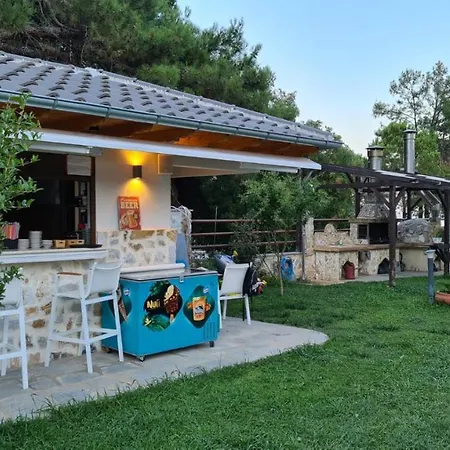 Hatzoudis Luxury Χρυσή Αμμουδιά