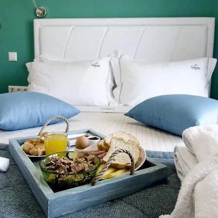 Hatzoudis Luxury Χρυσή Αμμουδιά