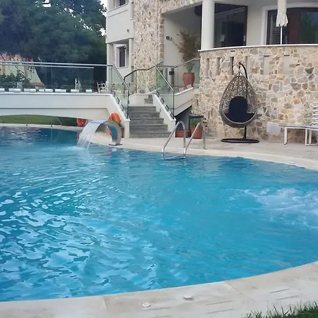 Hatzoudis Luxury Χρυσή Αμμουδιά