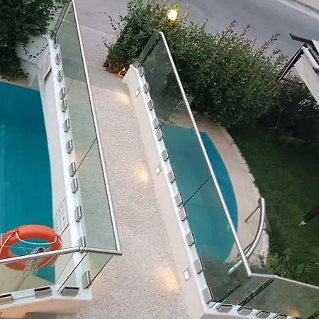 Hatzoudis Luxury * Χρυσή Αμμουδιά