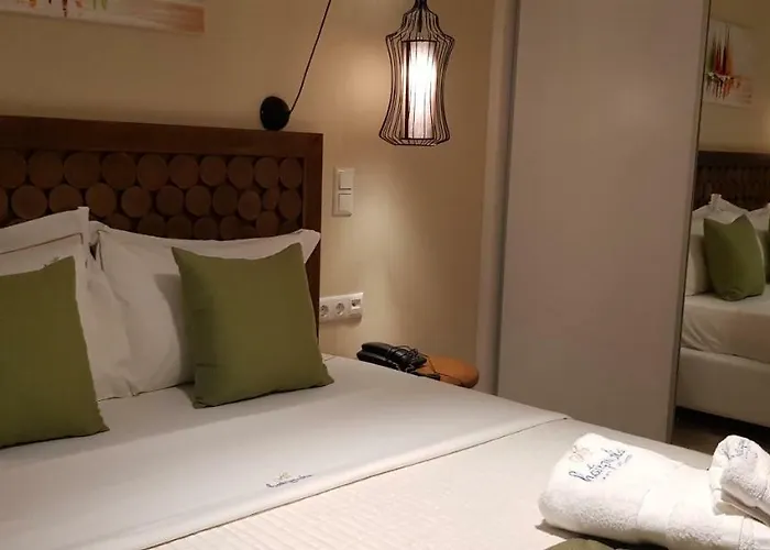 Hatzoudis Luxury * כריסי אמודיה