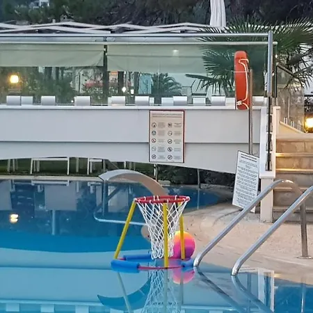 Lägenhet Hatzoudis Luxury *