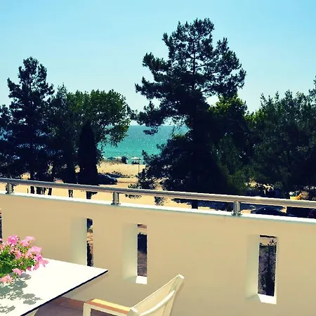 Hatzoudis Luxury