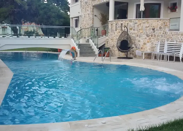 Hatzoudis Luxury Chrysi Ammoudia